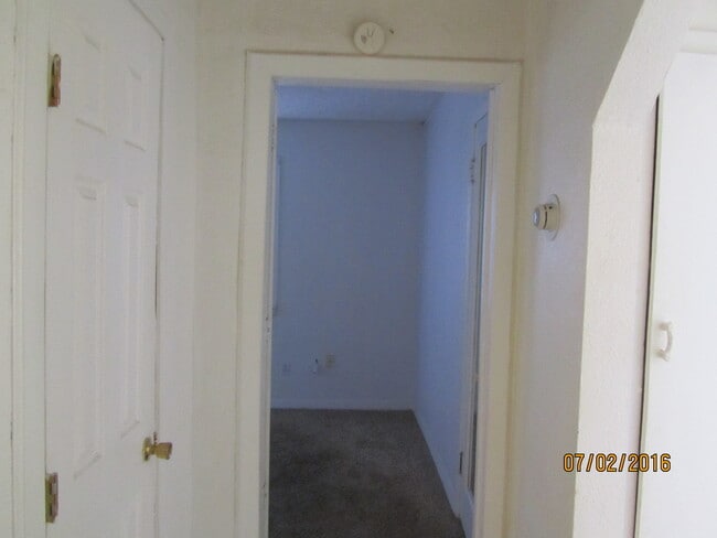 Building Photo - SW OKC Home For Rent - 2-bed 1-bath coming August 20th