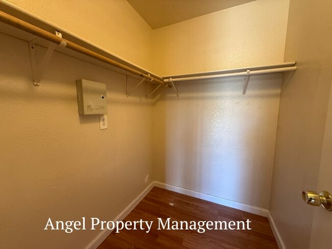 Building Photo - 6557 37th Ave