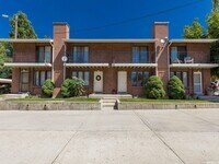 Building Photo - 704 S Orch Dr
