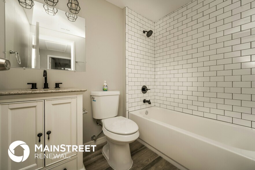 Building Photo - 8107 Blue Finch Way