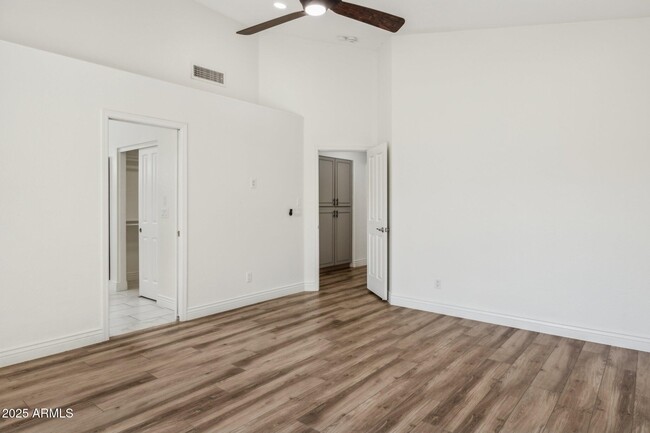 Building Photo - 3027 N 83rd Pl