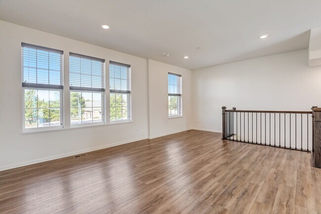 Building Photo - 2924 Reflection Dr