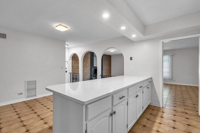 Building Photo - 2685 N Julian Terrace