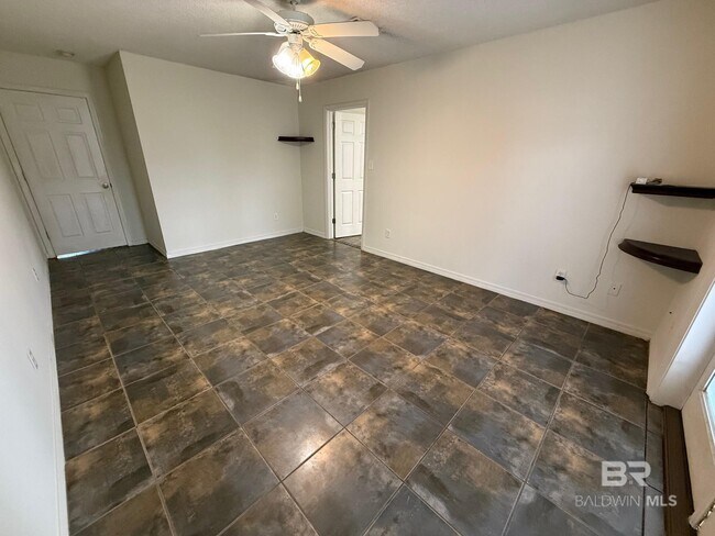 Building Photo - 33701 Rosalia Ave