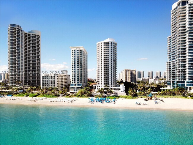 Building Photo - 17375 Collins Ave