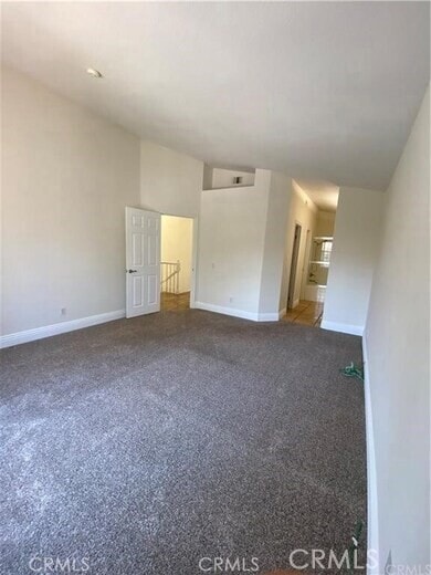 Building Photo - 14 Hillgate Pl