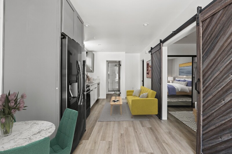 Building Photo - 1023 Tremont St