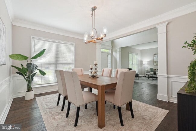 Building Photo - 51 Knickerbocker Ln