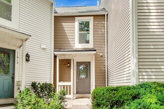 Building Photo - 2bd/2.5ba hideaway in the heart of Reston - incredible location $2750+util.