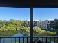 Building Photo - 8897 Fontainebleau Blvd