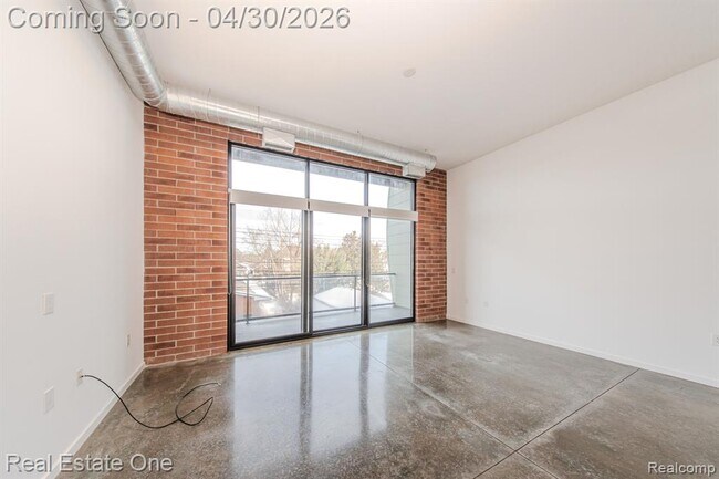 Building Photo - 211 E 9 Mile Rd