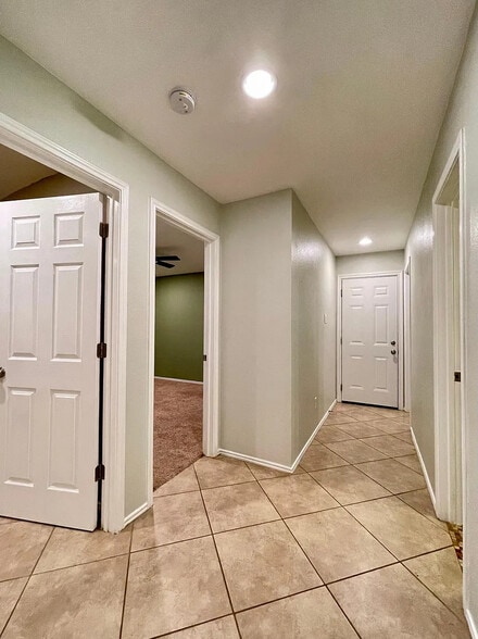 Building Photo - 3468 Flowstone Ln