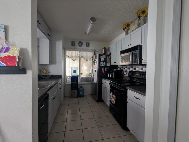 Building Photo - 10740 Keys Gate Dr