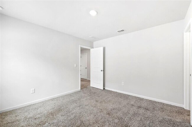Building Photo - 5021 Silver Canoe Wy