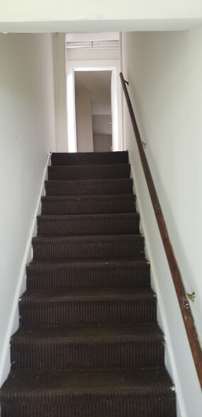 Building Photo - 205 Helgerson St