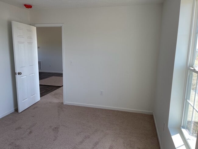 Building Photo - 1434 Quarles Rd