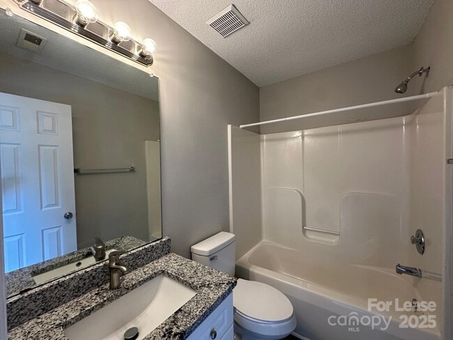 Building Photo - 626 Emerald Cove Dr