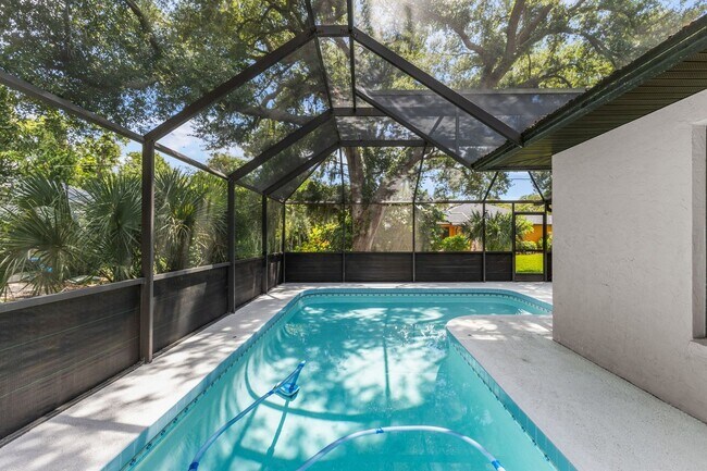 Building Photo - South Venice Annual Pool Home for Rent