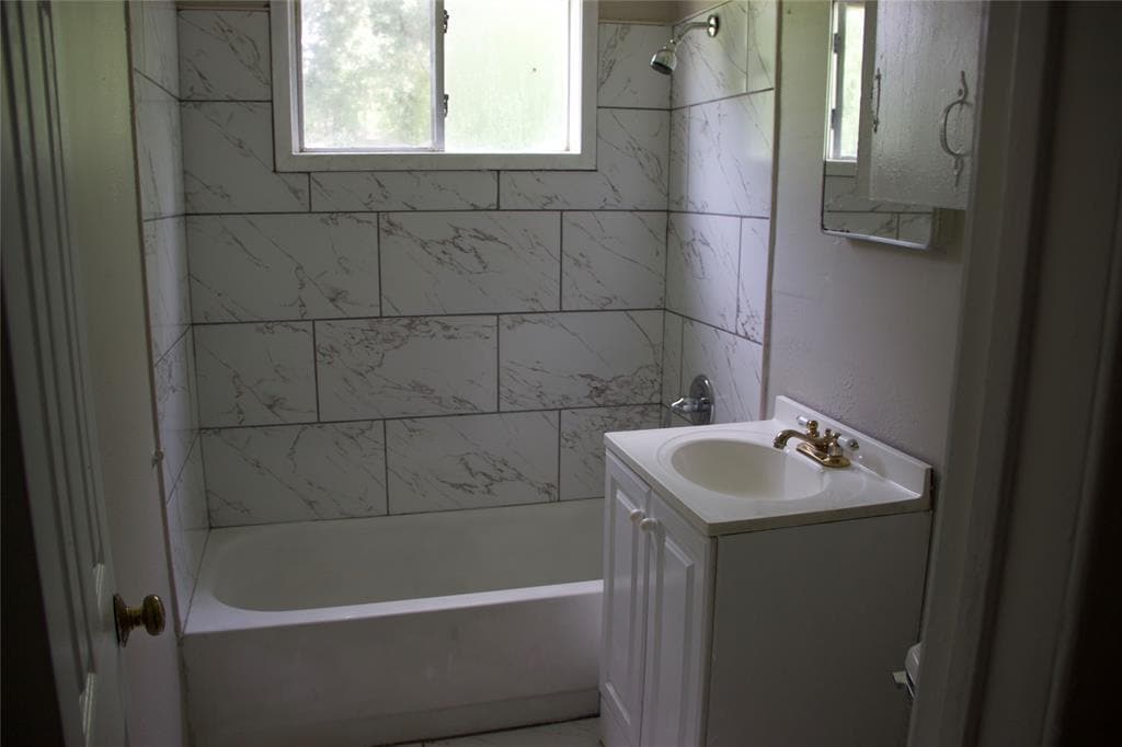 Building Photo - 8137 Snowden St