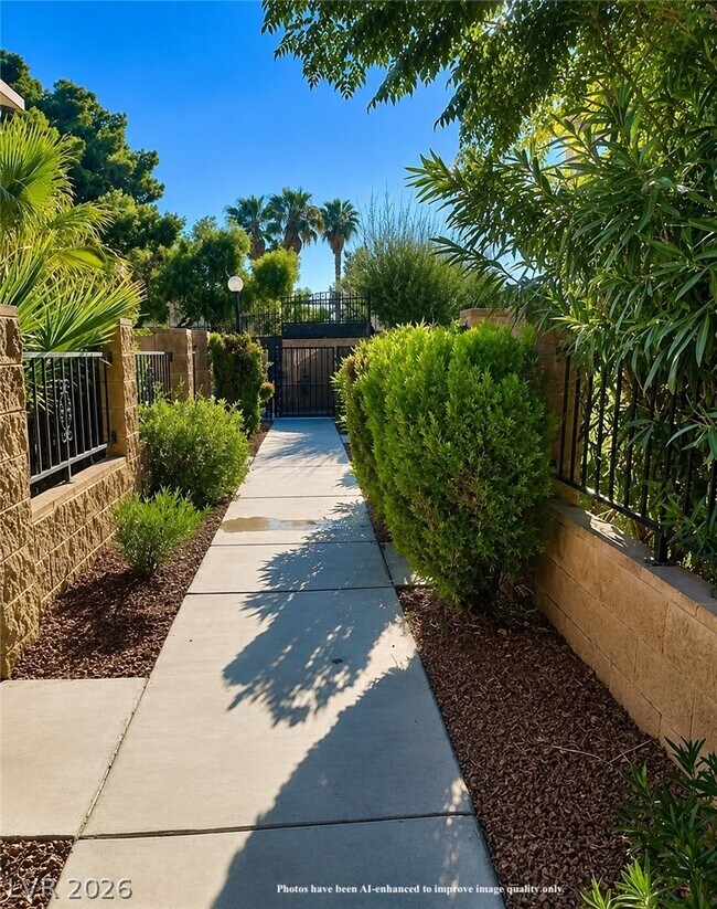 Building Photo - 4338 Caliente St