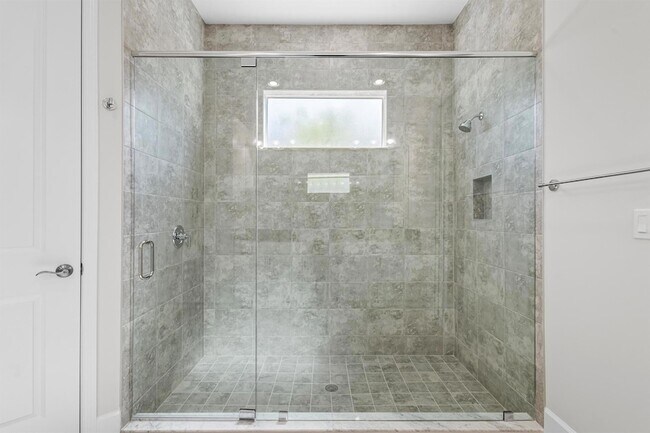 Building Photo - 14200 Lacebark