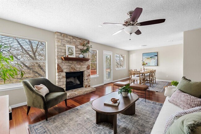 Building Photo - 8303 Wexford Dr