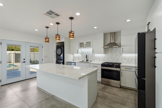 Building Photo - Newly Rebuilt Luxury 3 Bed Home with Pool, Designer Kitchen, Huge Courtyard, Near Topanga Mall