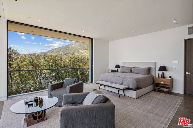 Building Photo - 31824 Seafield Dr