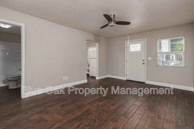 Building Photo - 1507 W 5th St