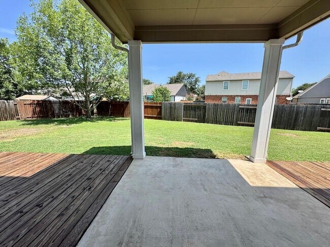 Building Photo - 137 Firewheel Cove