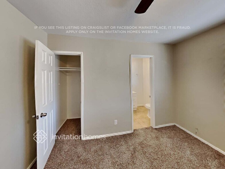 Building Photo - 402 N 47th Pl