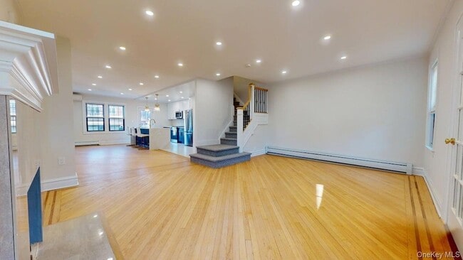 Building Photo - 88-37 62nd Dr