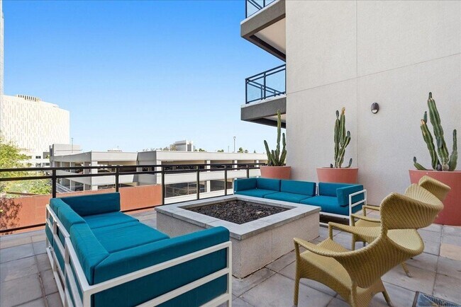 Building Photo - 3131 N Central Ave