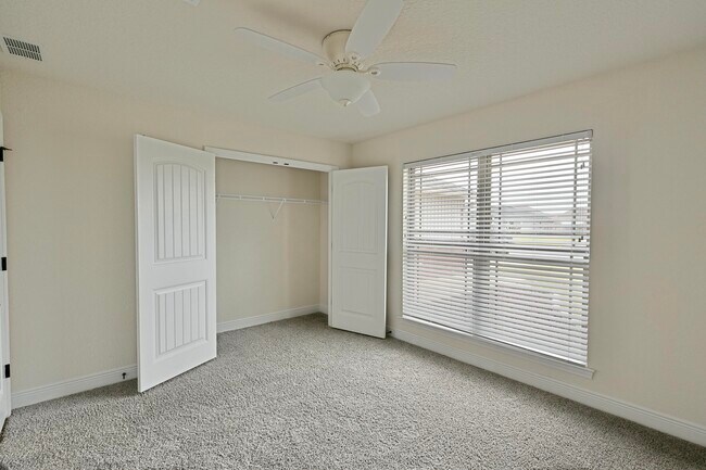 Building Photo - 6114 Redberry Dr