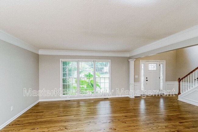 Building Photo - 105 Woodshire Ln