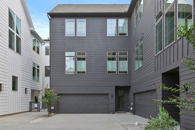 Building Photo - 1247 Peden St