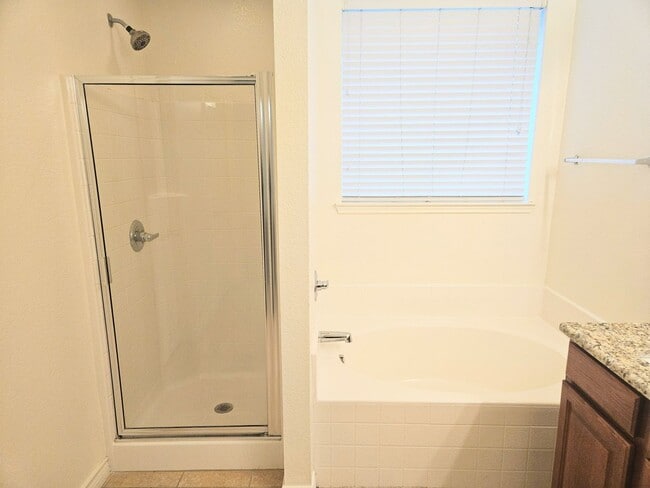 Building Photo - 4260 Sweet Clover Ln