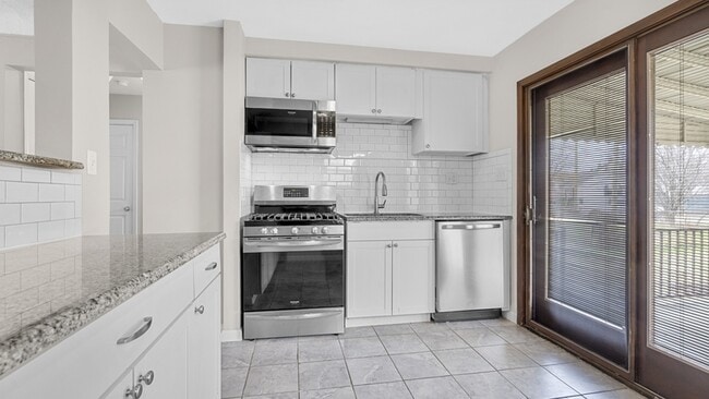 Building Photo - 2162 Champaign Rd