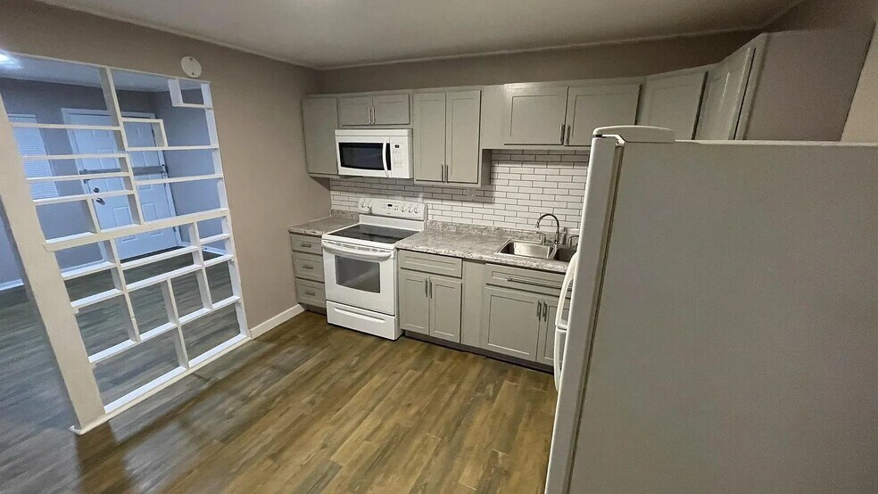 Building Photo - 1063 St Margaret Dr