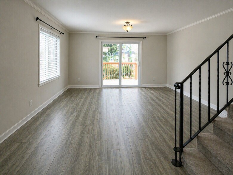Building Photo - 1704 Monongahela Ave