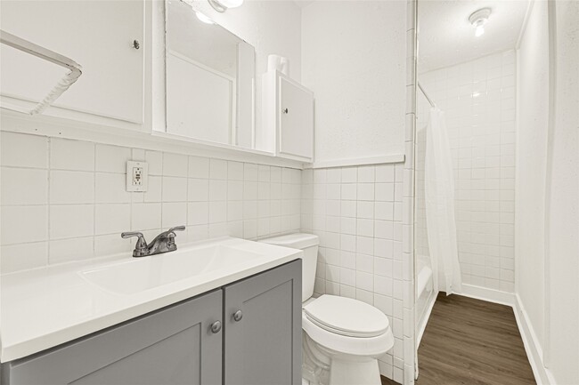 Building Photo - 969 Wakefield Dr