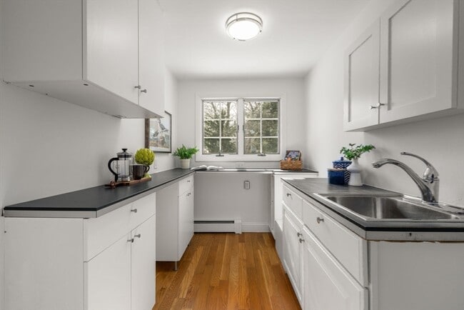 Building Photo - 48 Miller Rd