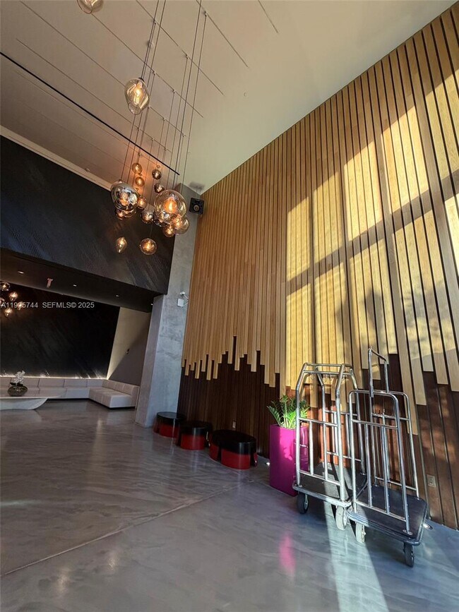 Building Photo - 151 SE 1st St