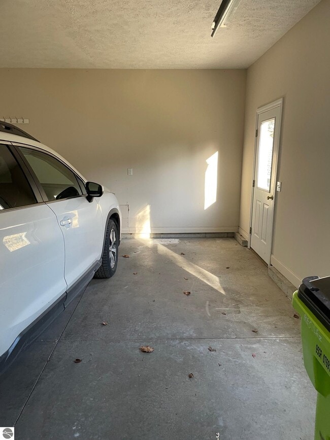 Building Photo - 2964 Emerald Bluffs