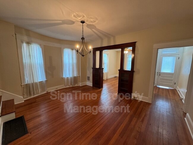 Building Photo - 864 Mulberry Ave
