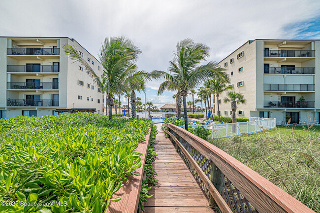 Building Photo - 1465 Jimmy Buffett Mem Hwy