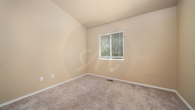 Building Photo - 4 Bedroom Home in Barnstormers Landing