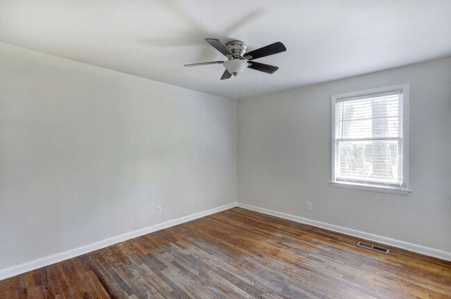 Building Photo - Renovated Three Bedroom House with large yard