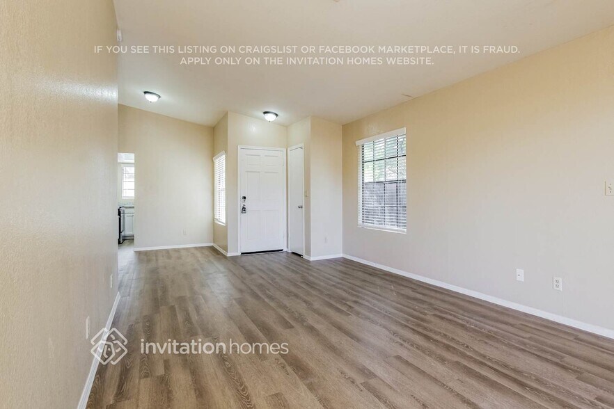 Building Photo - 6628 N 48th Dr