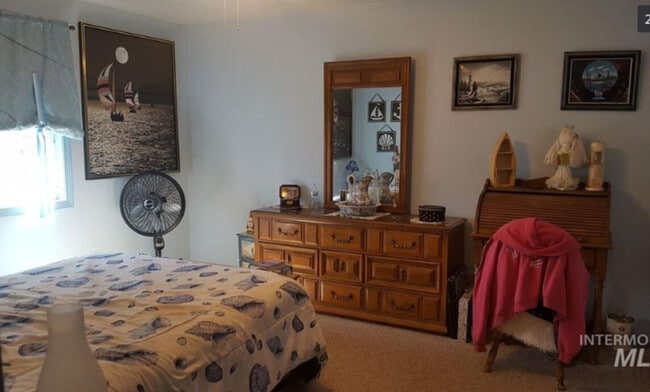 Building Photo - 925 S Haskett St